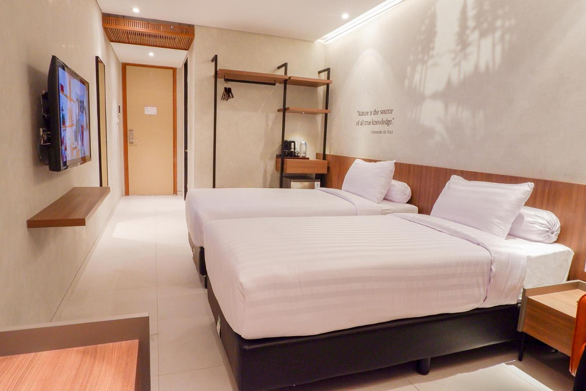 Front One Resort Магеланг Екстериор снимка