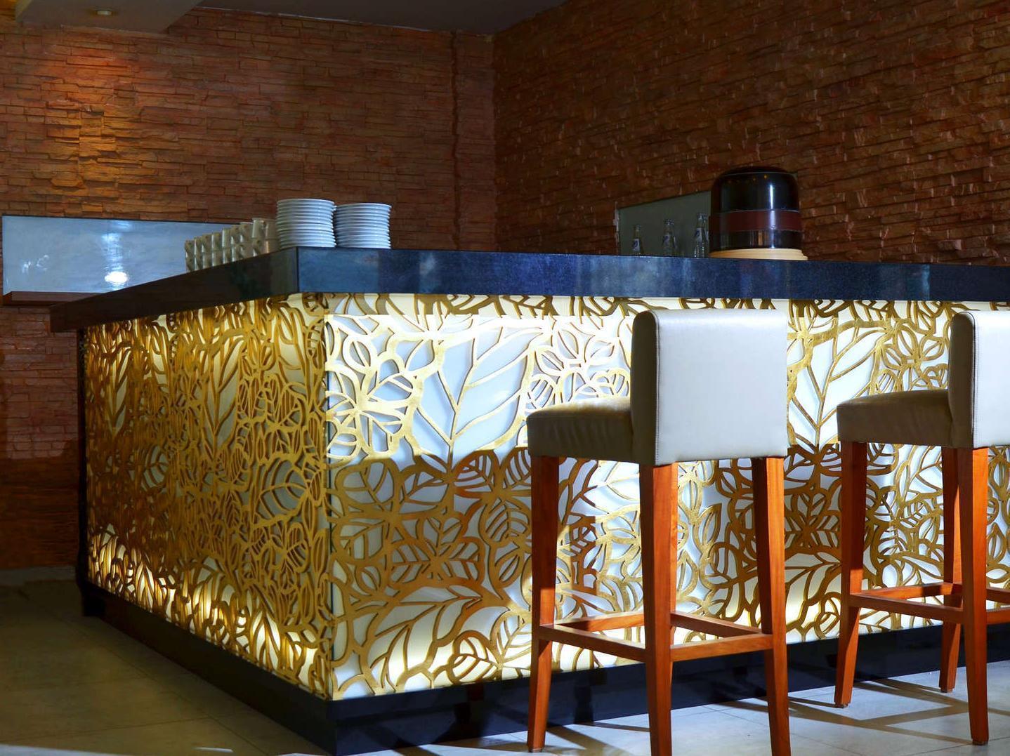Front One Resort Магеланг Екстериор снимка